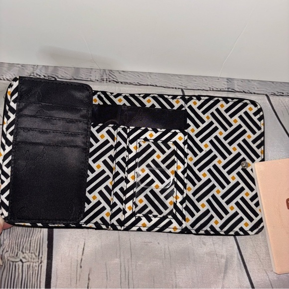 Vera Bradley Euro Wallet Classic Black Quilted Microfiber - Picture 5 of 7